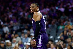 德罗赞：威少是我兄弟 就算他跟十头大象干架我也会和他一起上